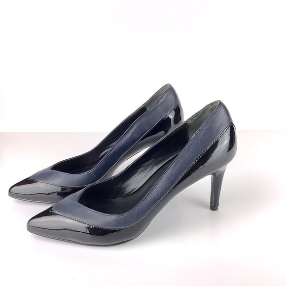 REISS TWO TONES BLACK PATENT AND NAVY PUMPS - Picture 3 of 11